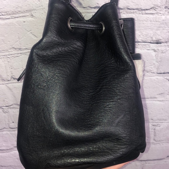 American Eagle Sherpa Faux Leather Crossbody - Picture 6 of 12